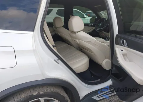 2019 BMW X5 xDrive40I z USA, uszkodzony, nr VIN 5UXCR6C52KLL08705